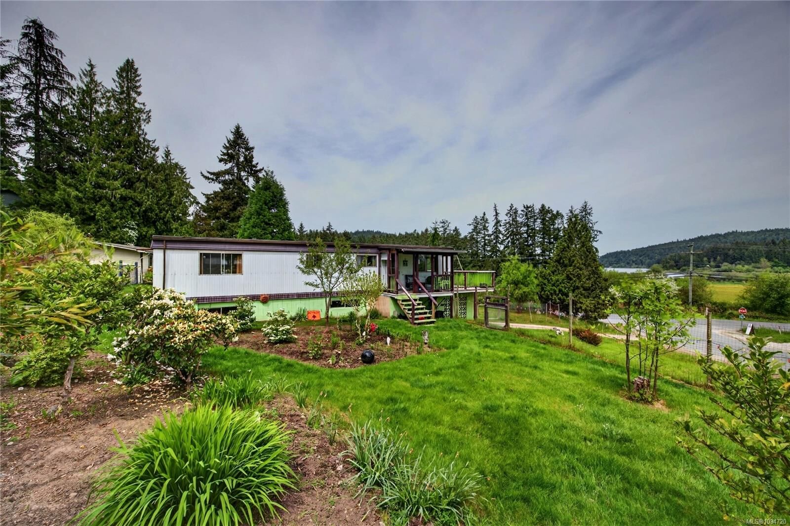 Property Photo:  104 Mobrae Ave  BC V8K 1K1 