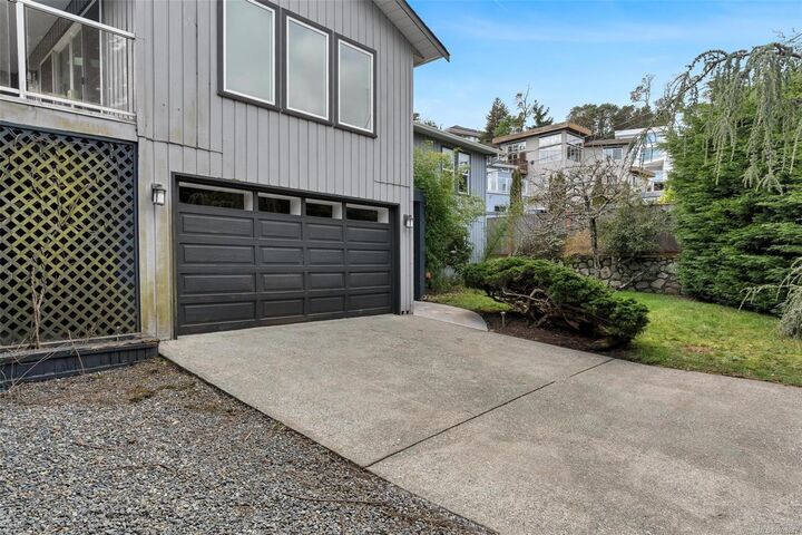 Property Photo:  711 Bexhill Rd  BC V9C 3P9 