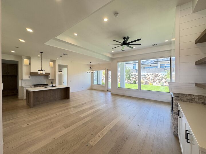 Property Photo:  716 W Sunny Ledge Dr  UT 84780 