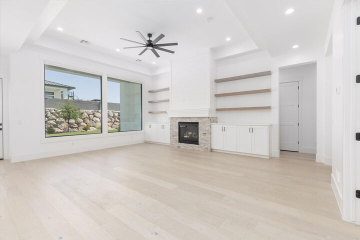 Property Photo:  716 W Sunny Ledge Dr  UT 84780 