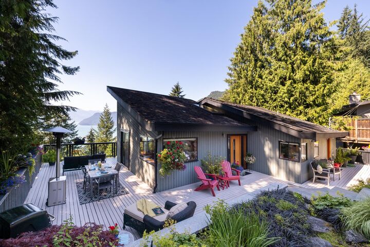 120 Mountain Drive — photo 1