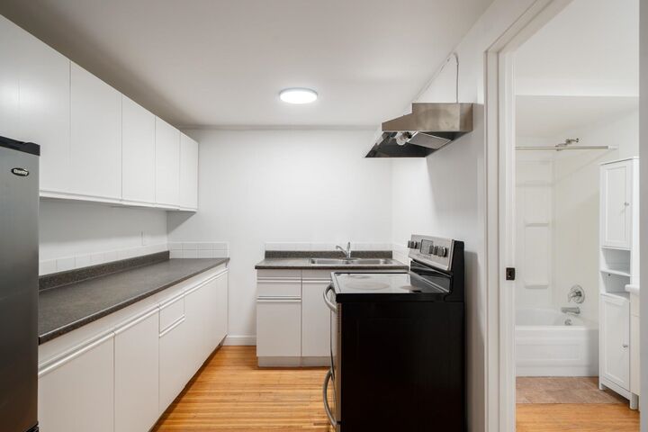 Property Photo:  2596 Oak Street Basement #2  BC V6H 2K1 