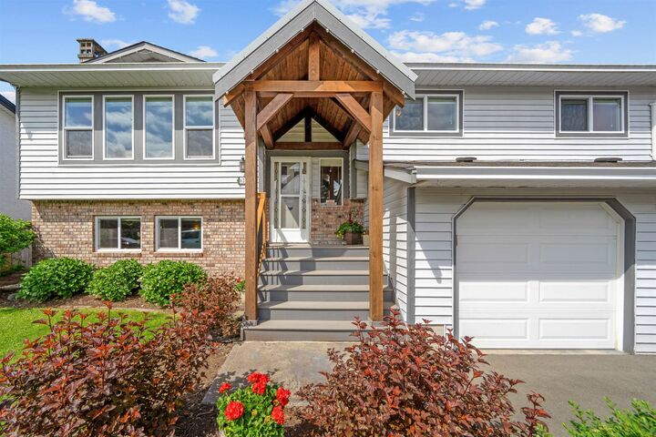 Property Photo:  6235 Dundee Place  BC V2R 2H1 