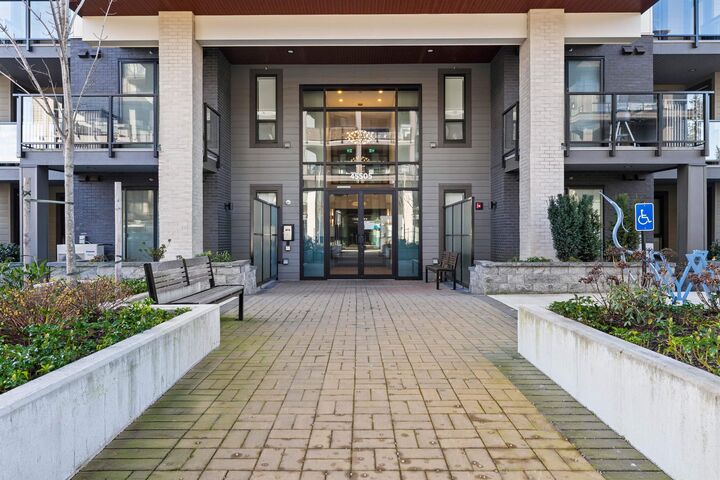 Property Photo:  45505 Campus Drive 112  BC V2R 6L2 