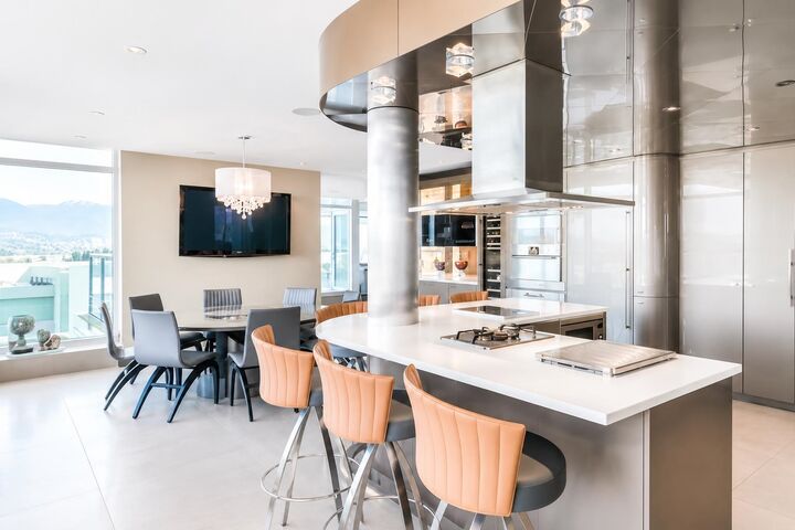 Property Photo: 1790 Bayshore Drive Ph1 BC V6G 3G5