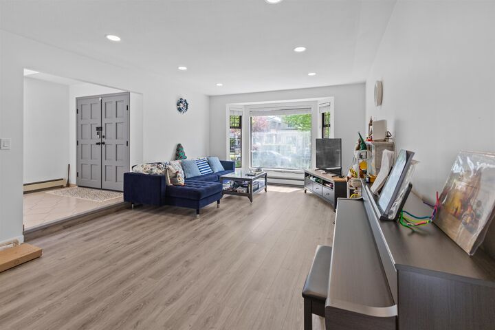 Property Photo:  189 W 46th Avenue  BC V5Y 2X1 