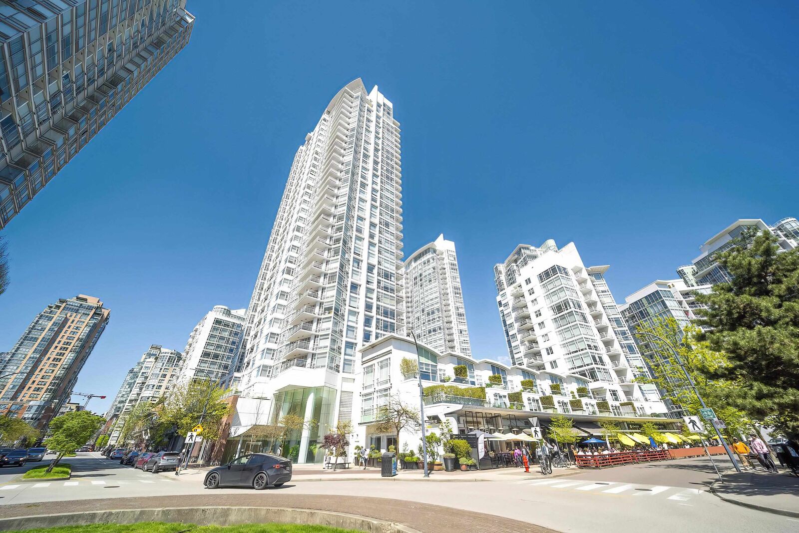 Property Photo:  1199 Marinaside Crescent 902  BC V6Z 2Y2 