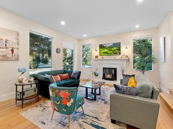 8042 197 Street — photo 1