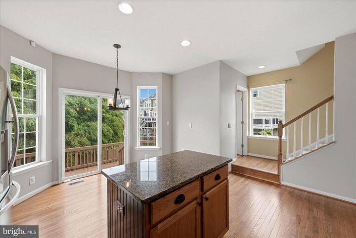 Property Photo:  509 Edmonton Terrace NE  VA 20176 