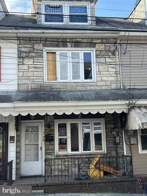 Property Photo:  214 W Coal Street  PA 17976 