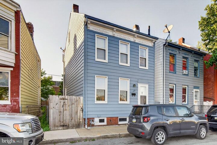 Property Photo:  129 Stevens Avenue  PA 17401 