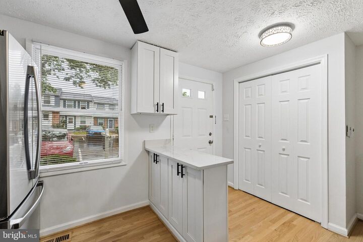 Property Photo:  8317 Brookvale Court  VA 22153 