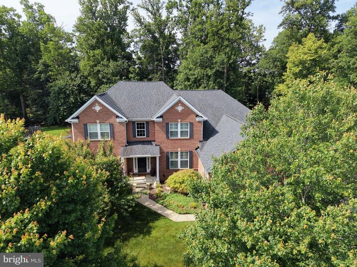 Property Photo:  8025 Side Hill Dr  VA 20187 