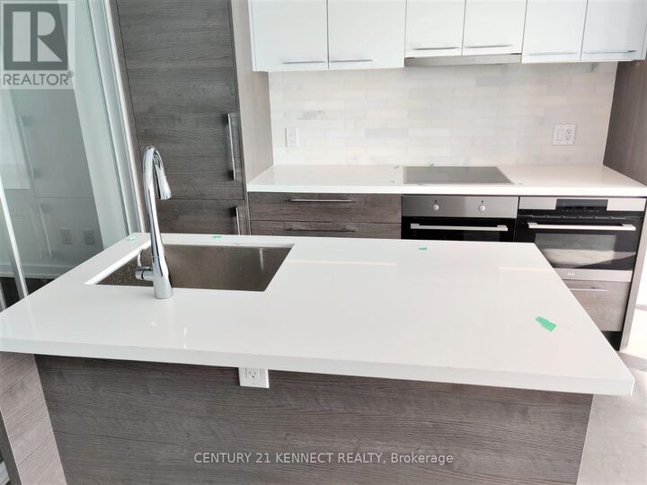 Property Photo:  488 University Avenue 4309  ON M5G 1X3 