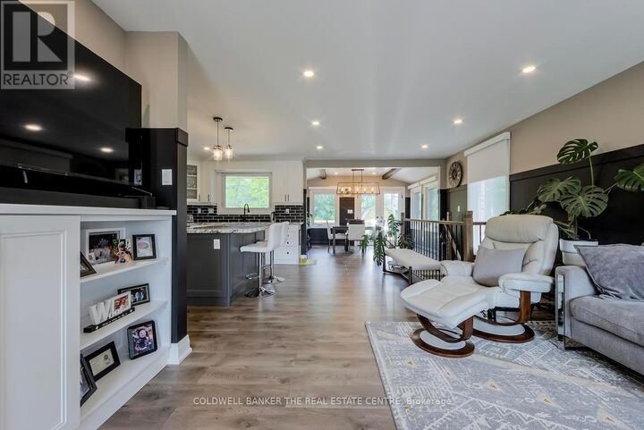 Property Photo: 15 Blue Jay Boulevard ON L0E 1N0