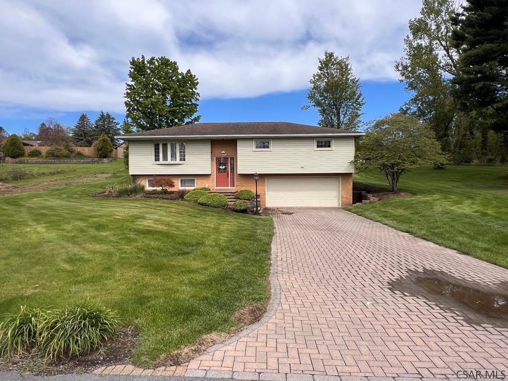 Property Photo: 116 Gayview Terrace PA 15905