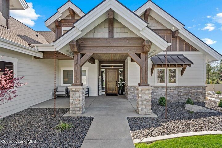 Property Photo:  3462 E Winray Dr  ID 83835 