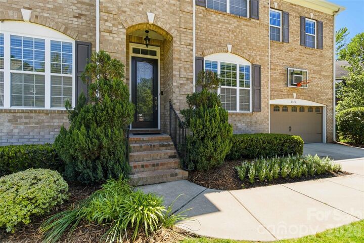 Property Photo:  6526 Saint John Lane  NC 28210 