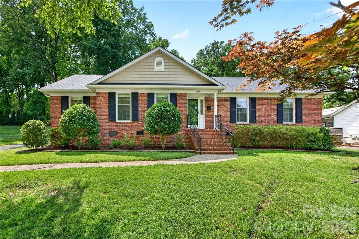 Property Photo:  5712 Telfair Road  NC 28210 