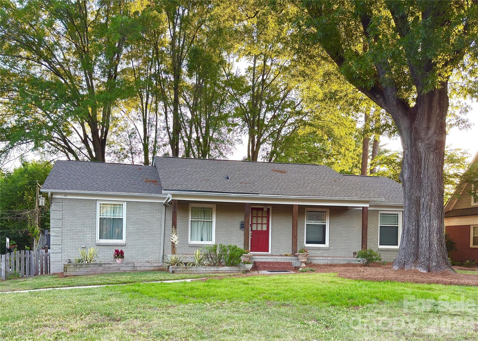 Property Photo:  1140 Bevis Drive  NC 28209 