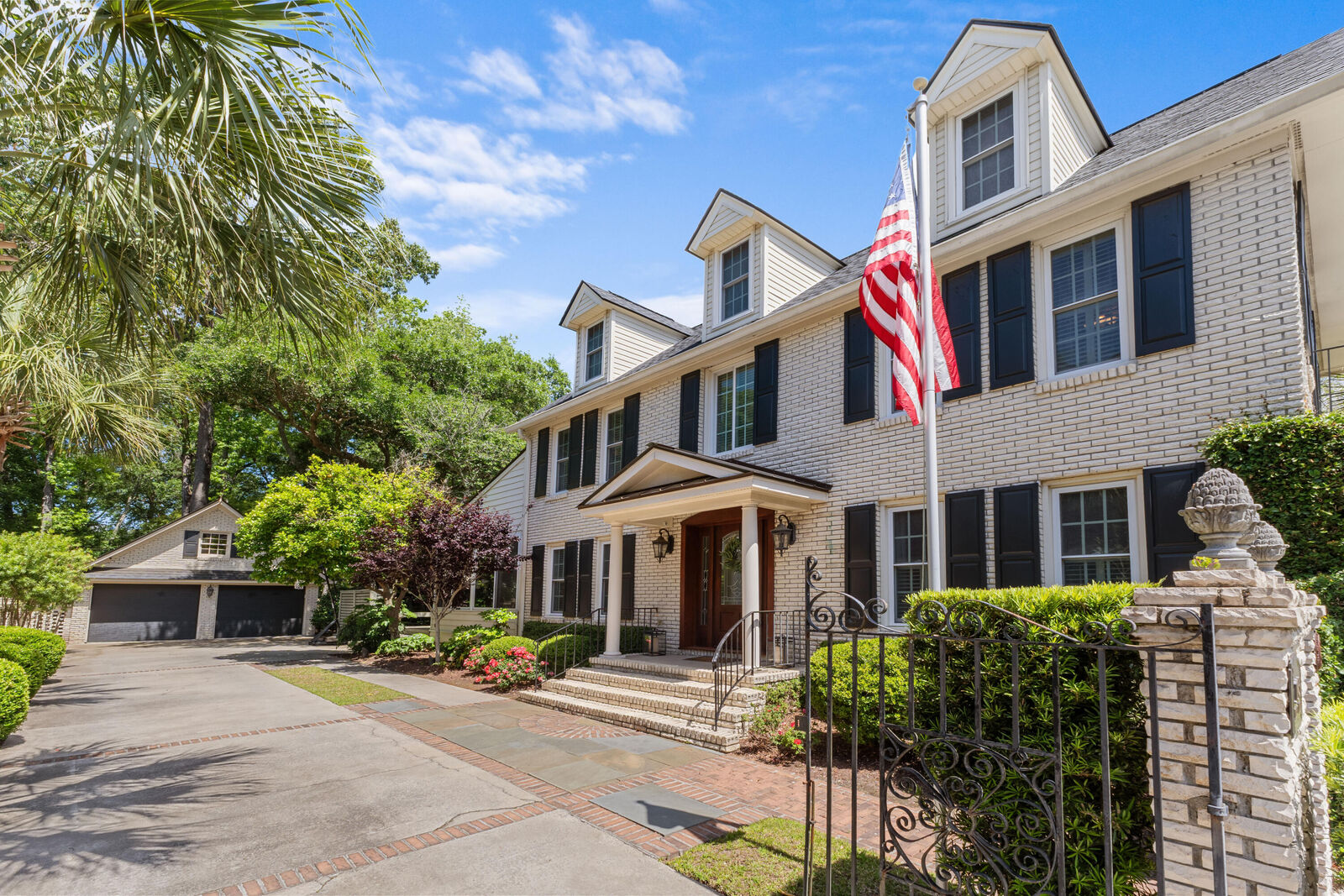 Property Photo: 1043 Loyalist Lane SC 29464