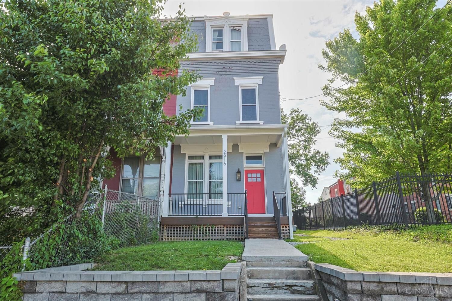 Property Photo:  2916 Hackberry Street  OH 45206 