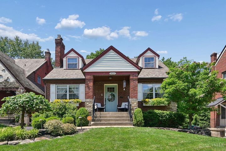 Property Photo:  3859 Drakewood Drive  OH 45209 