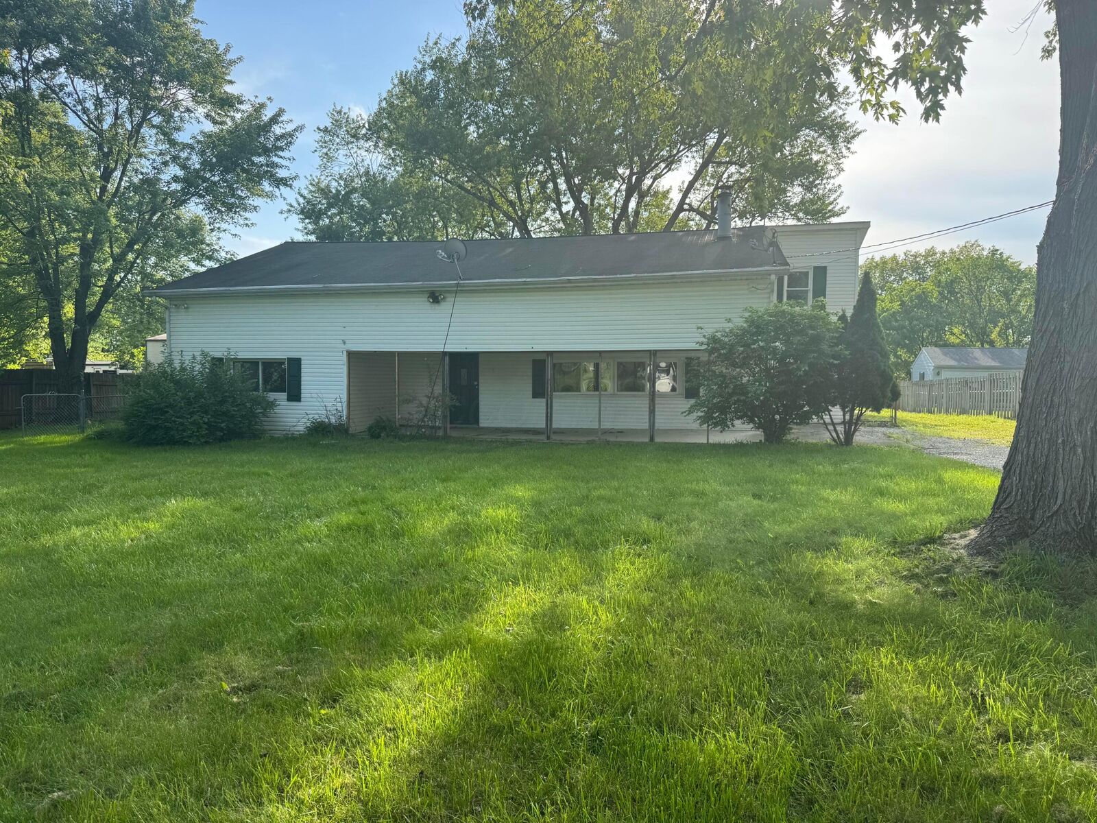 Property Photo:  64 7th SW Avenue  OH 43062 