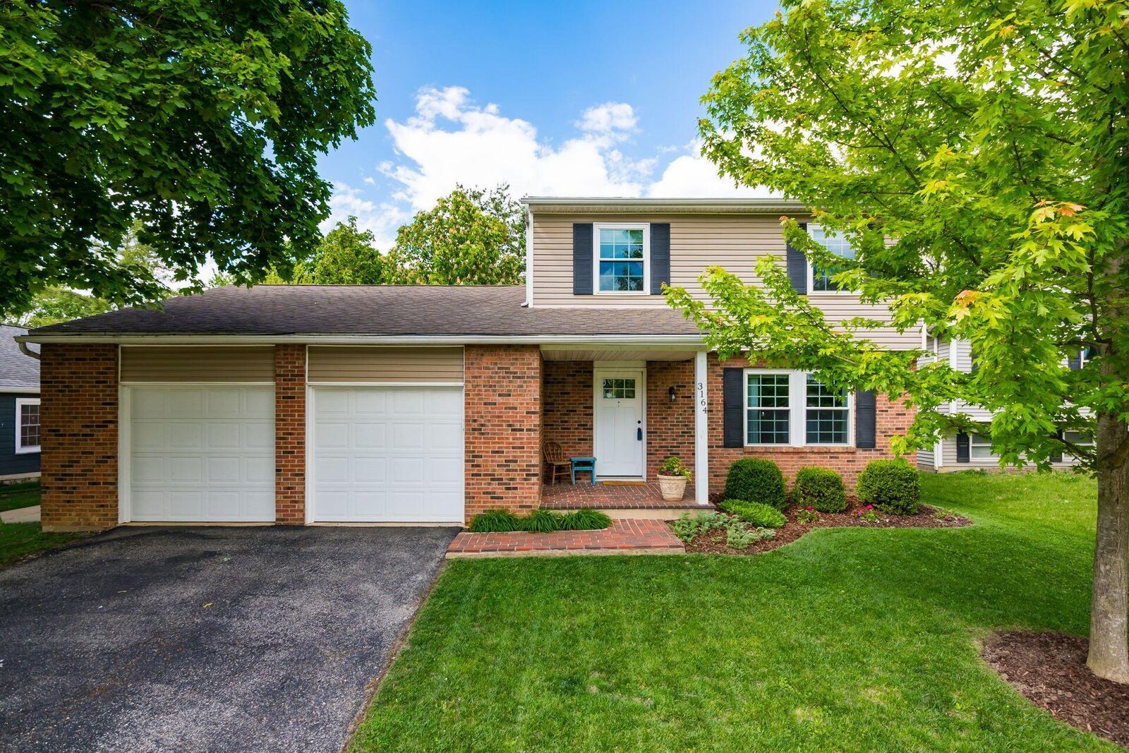 Property Photo: 3164 Strathburn Court OH 43017