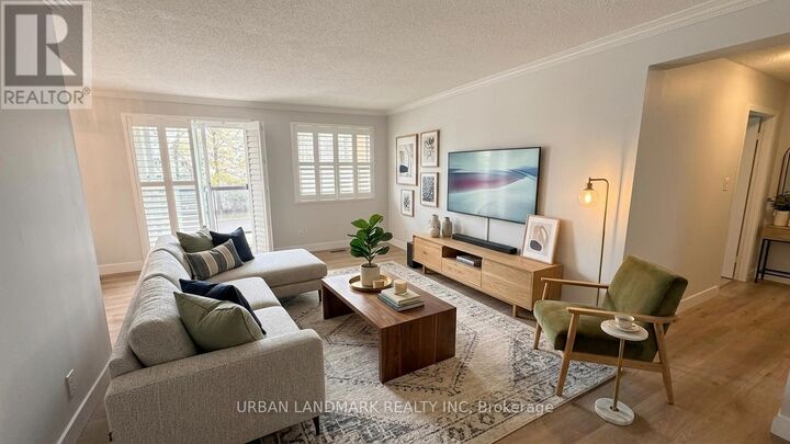 Property Photo:  131 Taunton Road East 201  ON L1G 3T8 