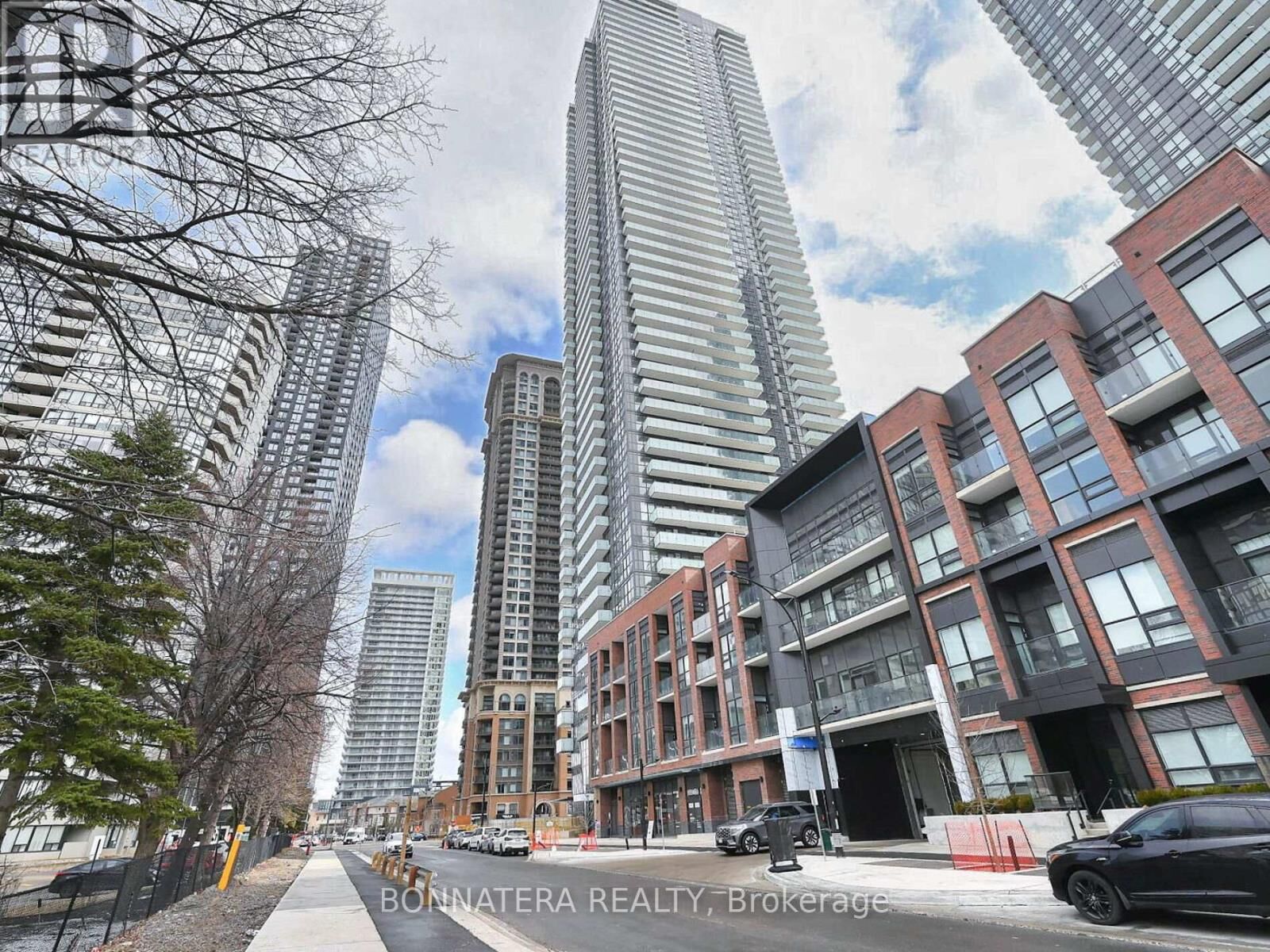Property Photo:  430 Square One Drive 4309  ON L5B 0L6 