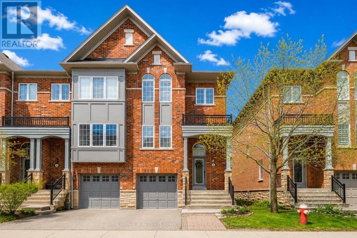 Property Photo:  230 Paisley Boulevard 26  ON L5B 0C5 