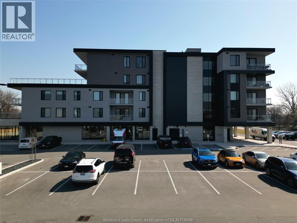 Property Photo:  14400 Tecumseh Road East 402  ON N8N 0E9 