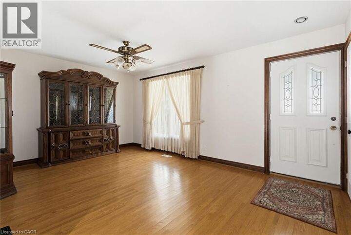 Property Photo:  84 Homeside Avenue  ON L8G 3H1 