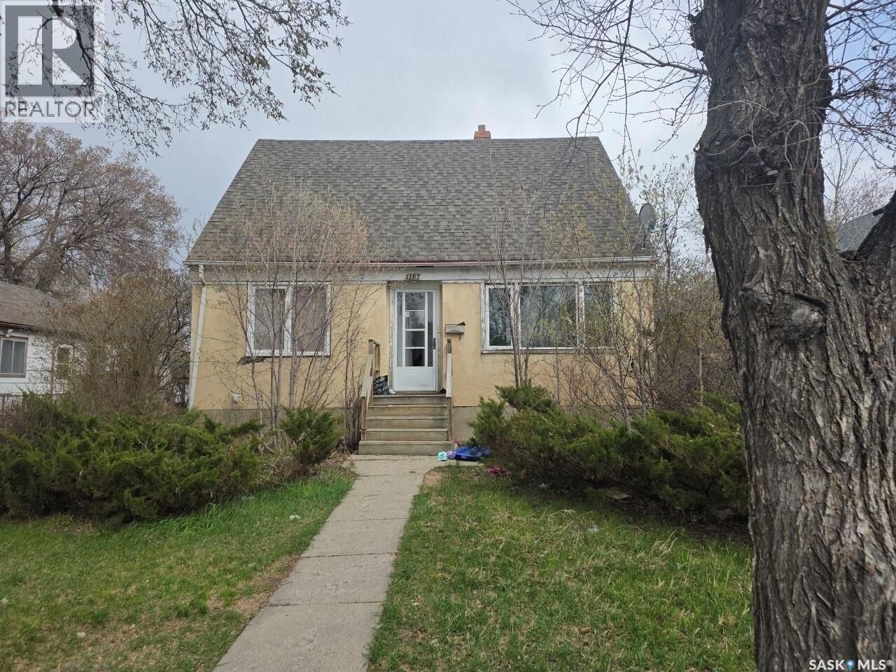 Property Photo:  1167 Elphinstone Street  SK S4T 3M2 