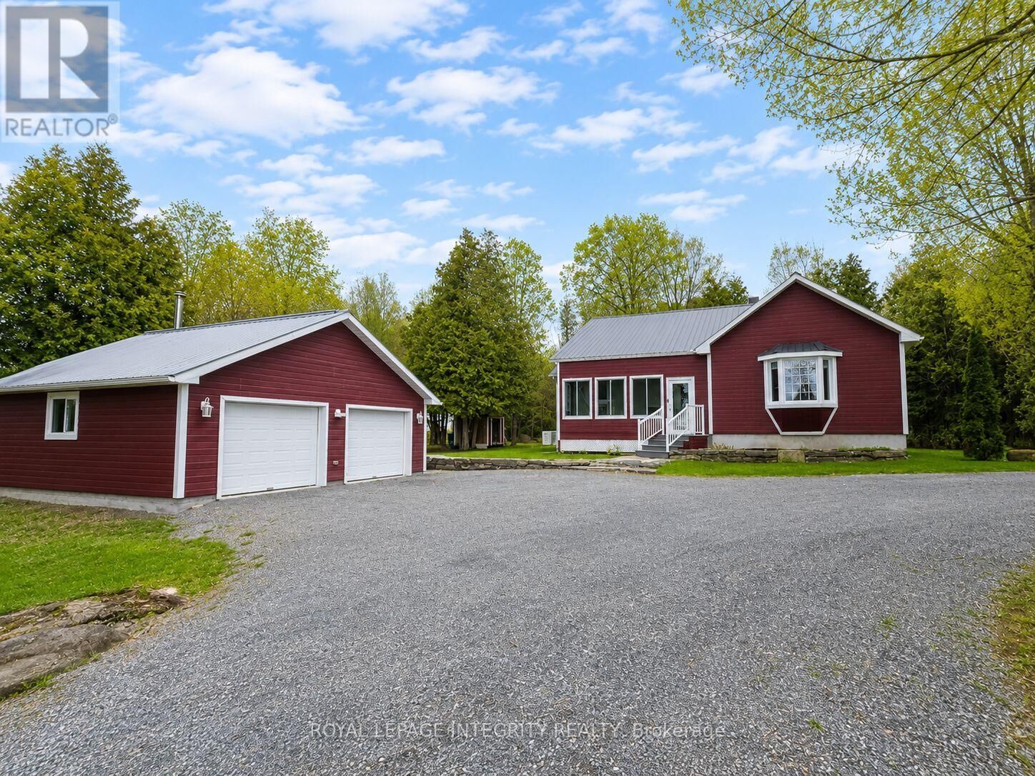 Property Photo:  21770 Concession 9 Road  ON K0C 1Z0 