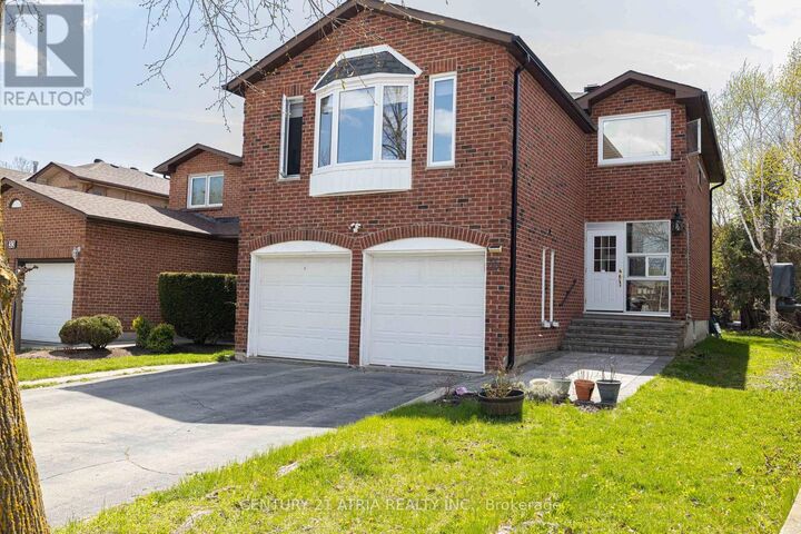 Property Photo:  35 Versailles Court  ON L4C 8V6 