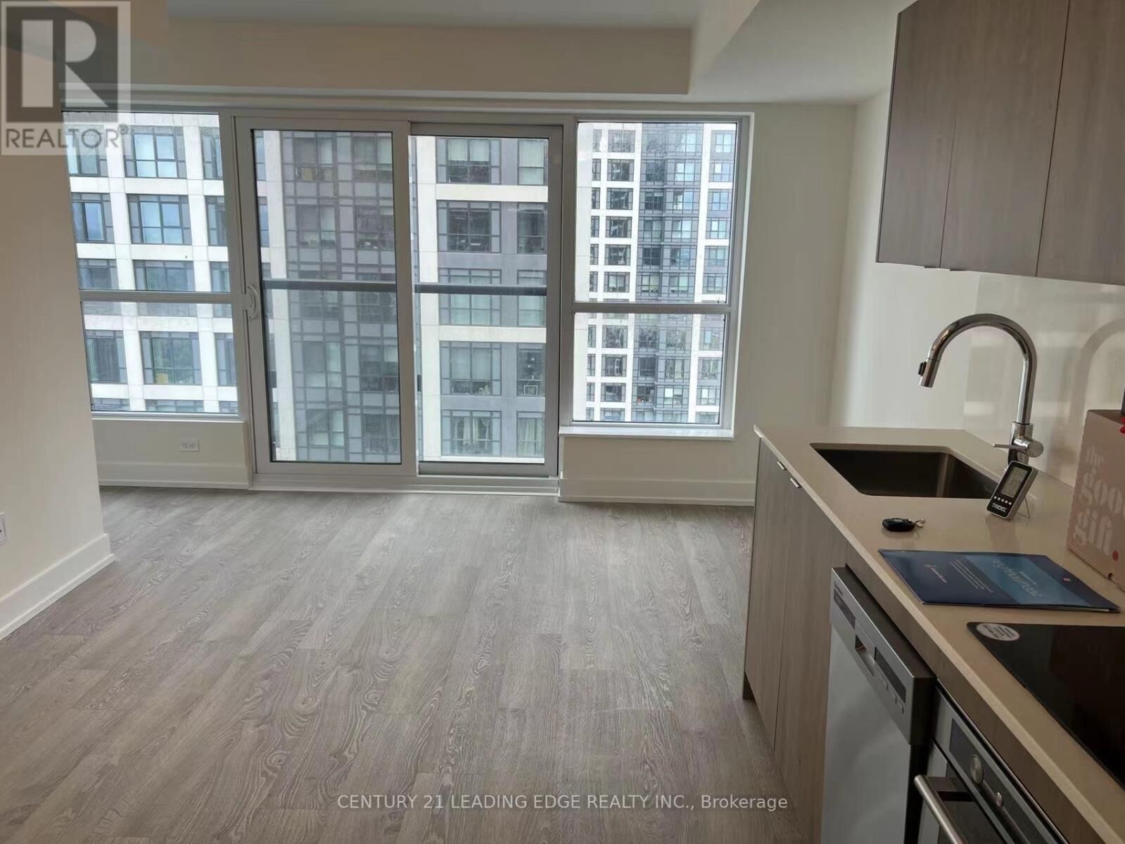 Property Photo:  5 Mabelle Avenue 2331  ON M9A 0C8 