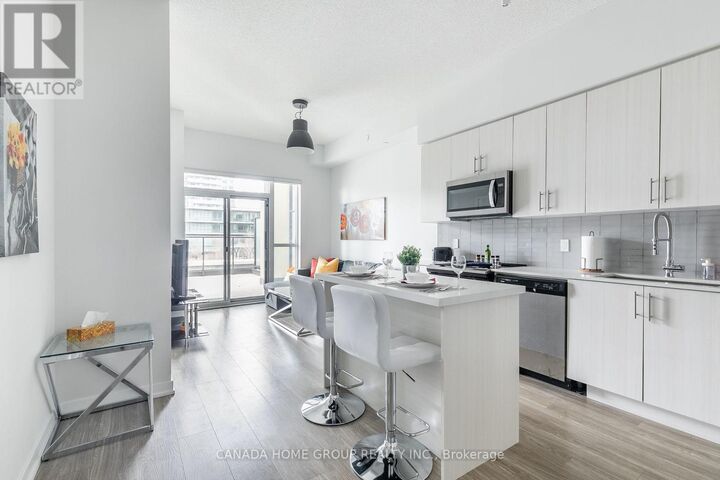 Property Photo:  4055 Parkside Village Drive 616  ON L5B 0K2 