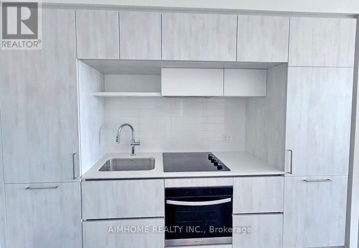 Property Photo:  2 David Eyer Road 1433  ON L4S 0N6 