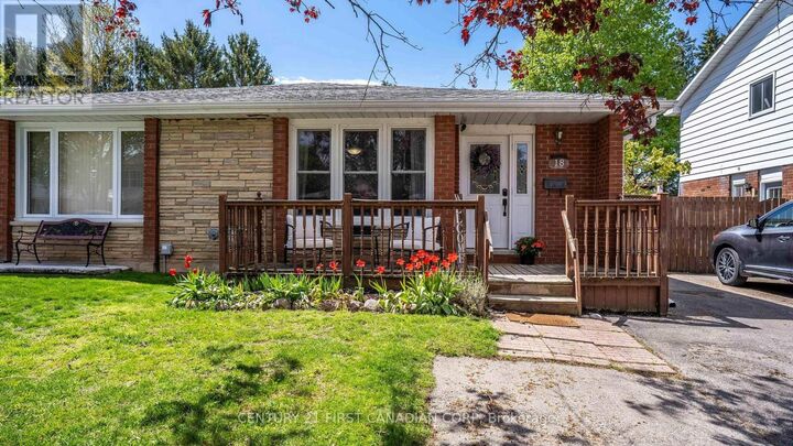 Property Photo:  18 Witty Avenue  ON N5C 3P1 