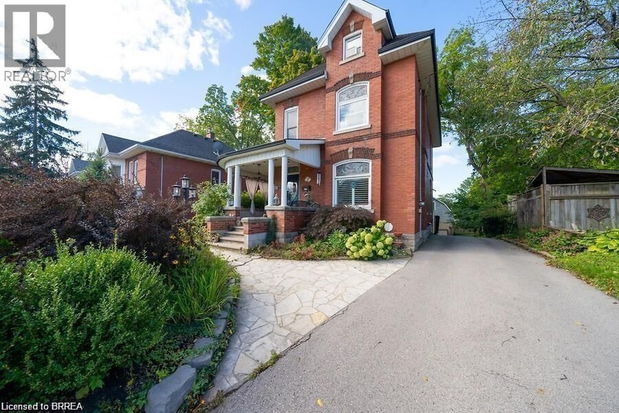 Property Photo:  284 Colborne Street North  ON N3Y 3V5 