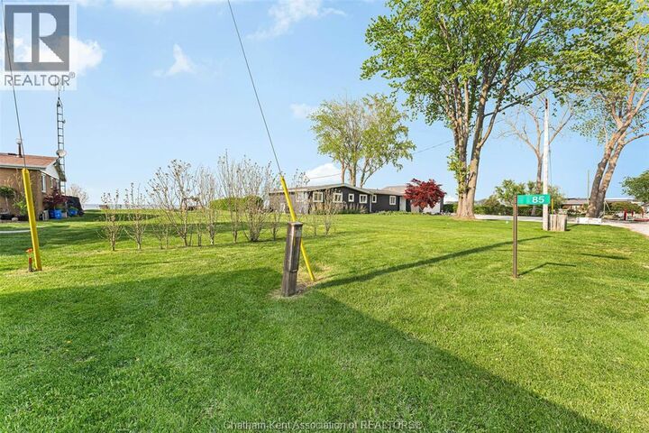 Property Photo:  85 Island Crescent  ON N0P 2L0 