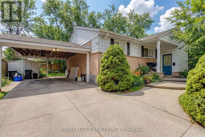 Property Photo:  462 Samford Place  ON L6L 4E8 