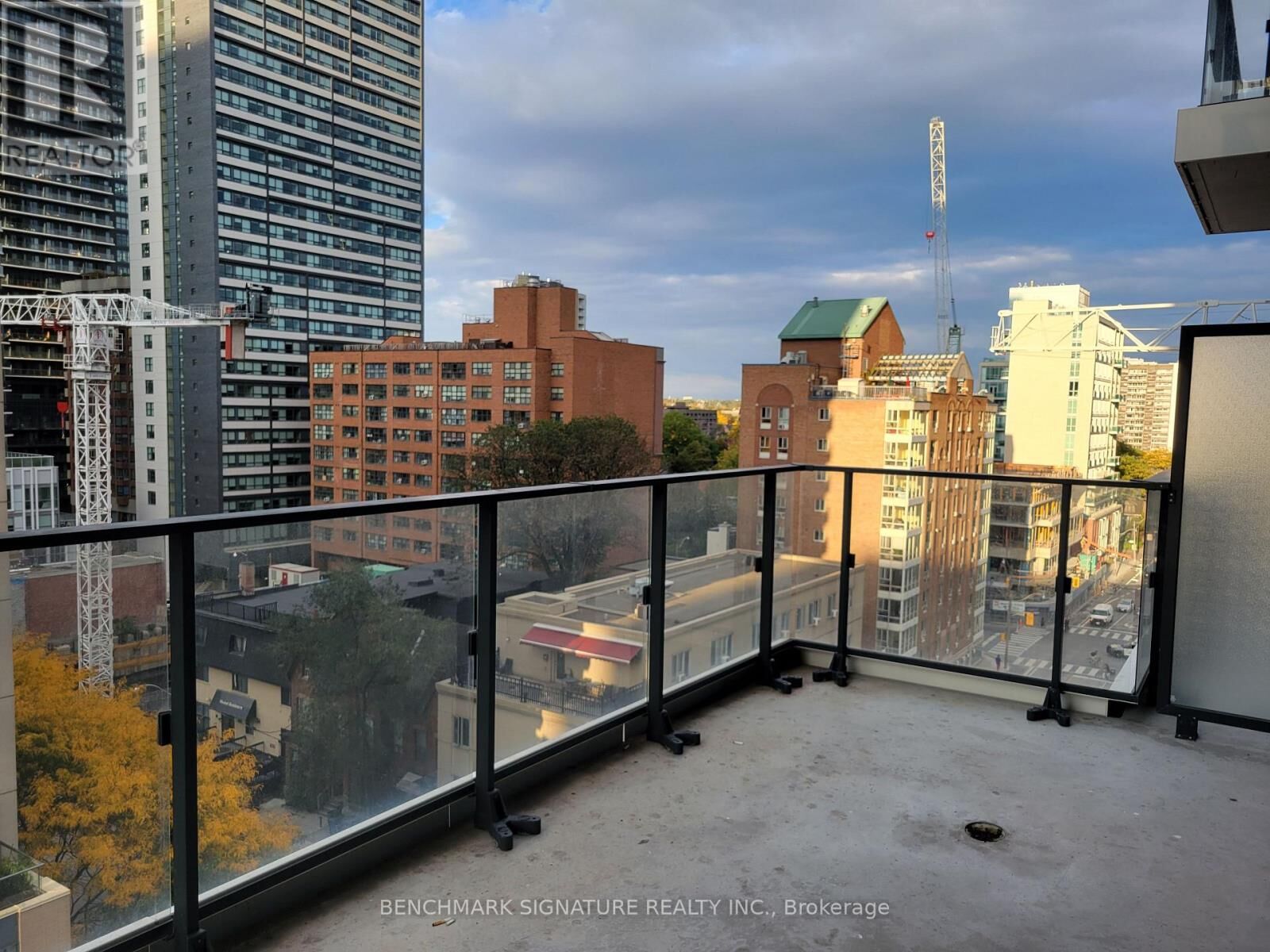 Property Photo:  77 Shuter Street 911  ON M5B 0B8 