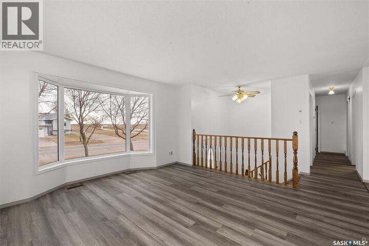 Property Photo:  3367 15th Avenue E  SK S6V 7V3 