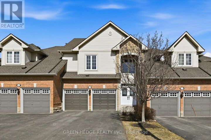 Property Photo:  4360 Millcroft Park Drive 5  ON L7M 4T7 