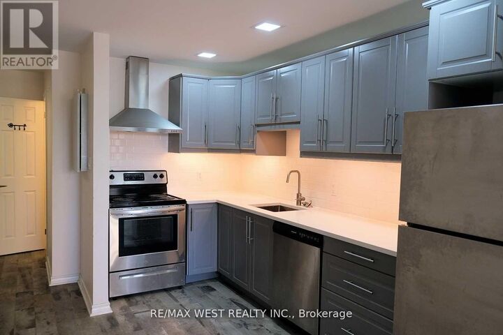 Property Photo:  4992B Dundas Street West 2nd Flr  ON M9A 1B8 