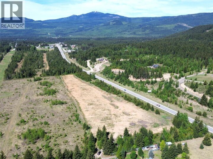 640E Yellowhead Highway — photo 1