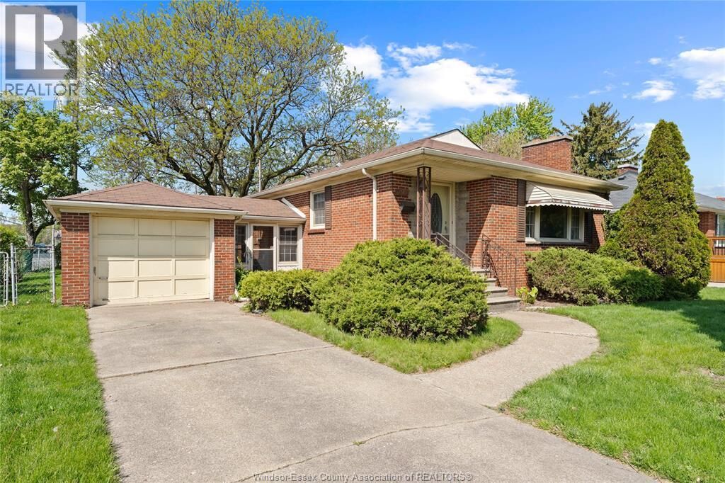Property Photo:  295 Henkel Place  ON N8Y 2E8 